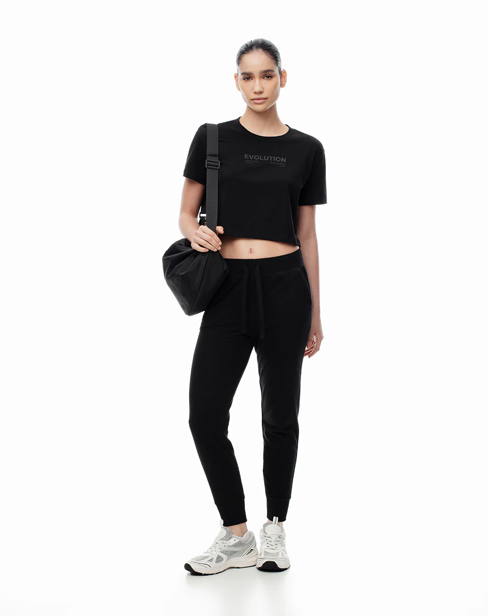 Camiseta crop regular algodón negra mujer - Image 4