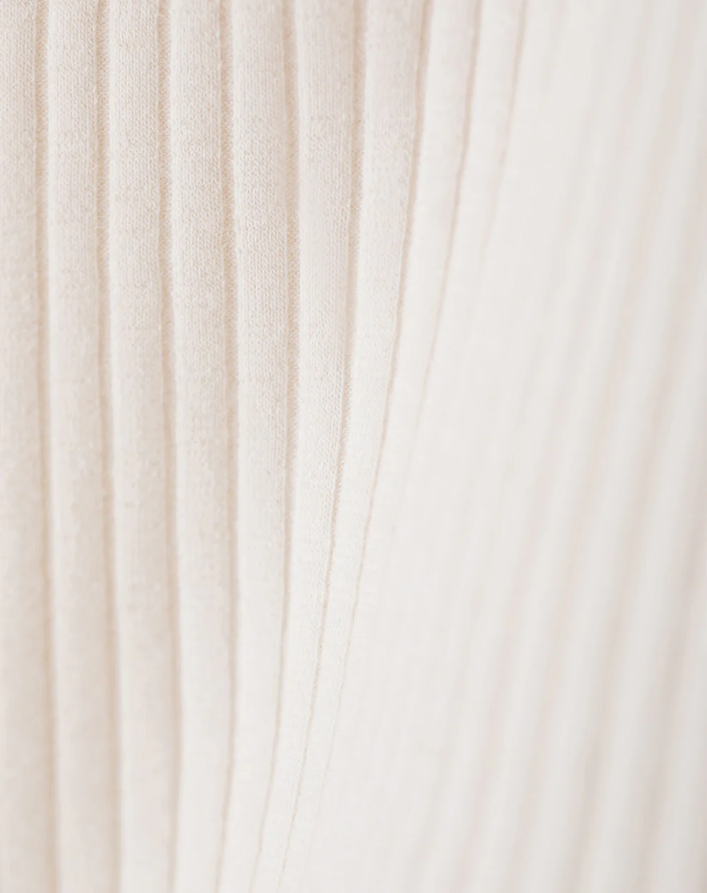 Crop top slim rib crema niña - Image 6