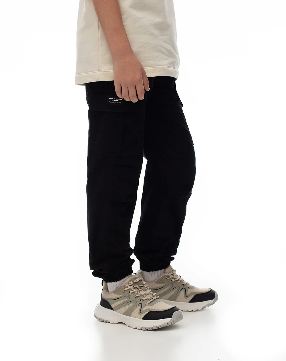 Jogger regular algodón negro niño - Image 4