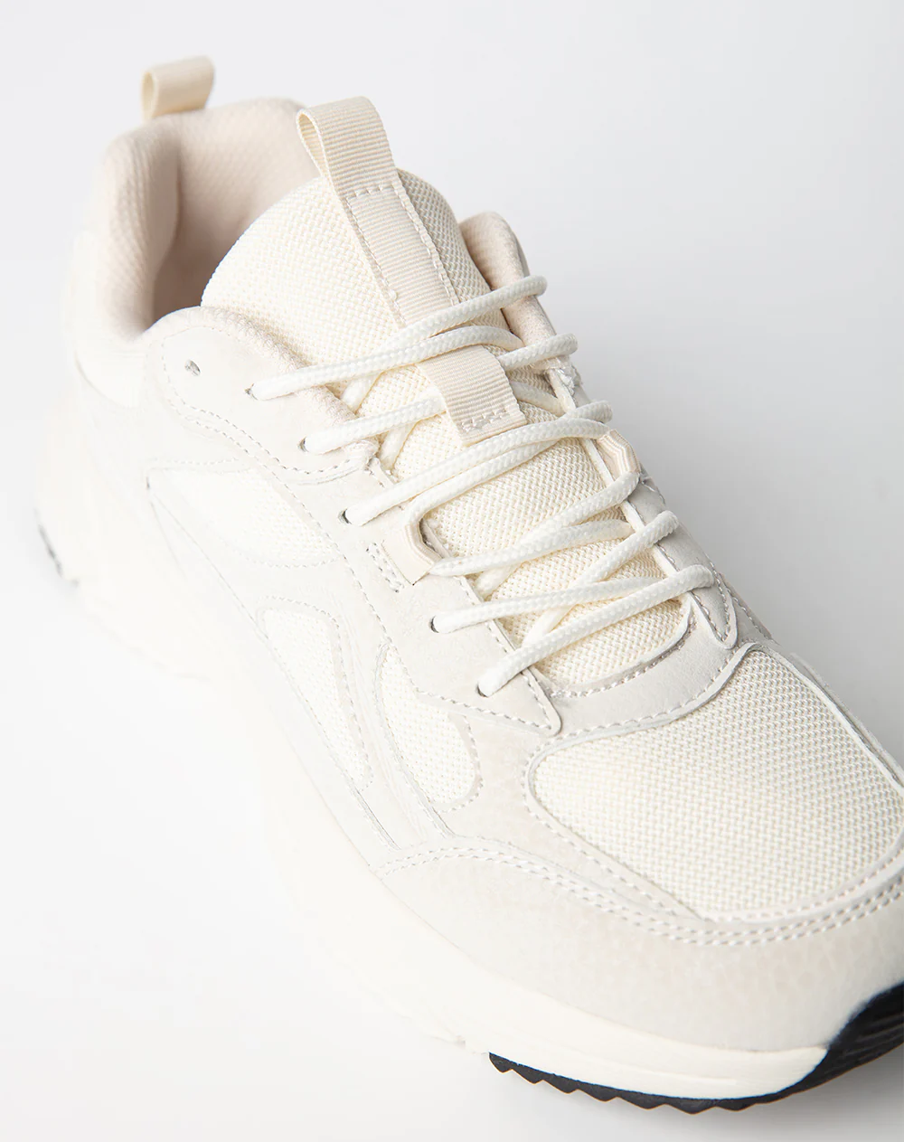 Tenis deportivos beige mujer - Image 3