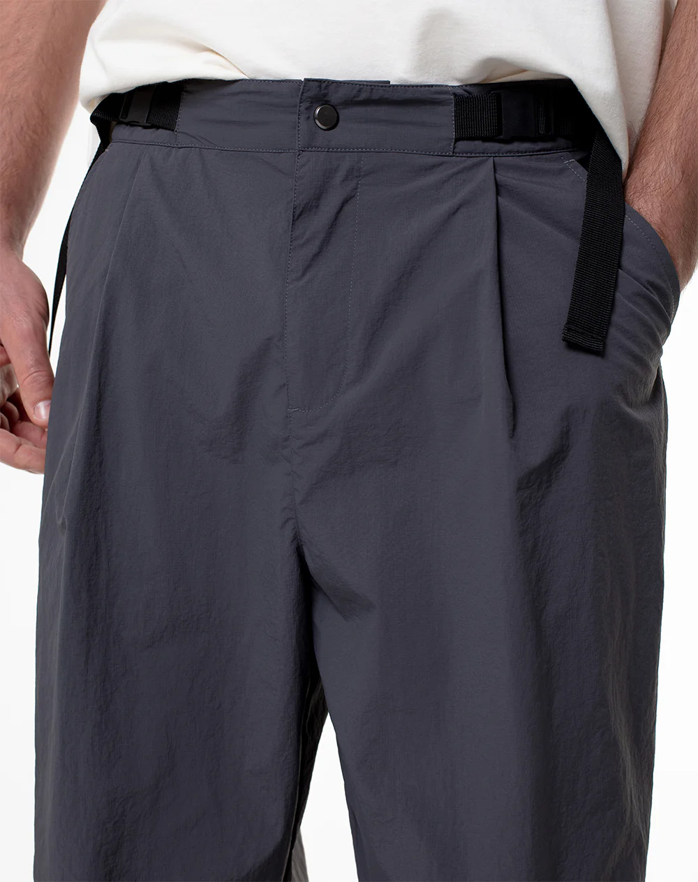 Pantalón utilitario liviano gris hombre - Image 4
