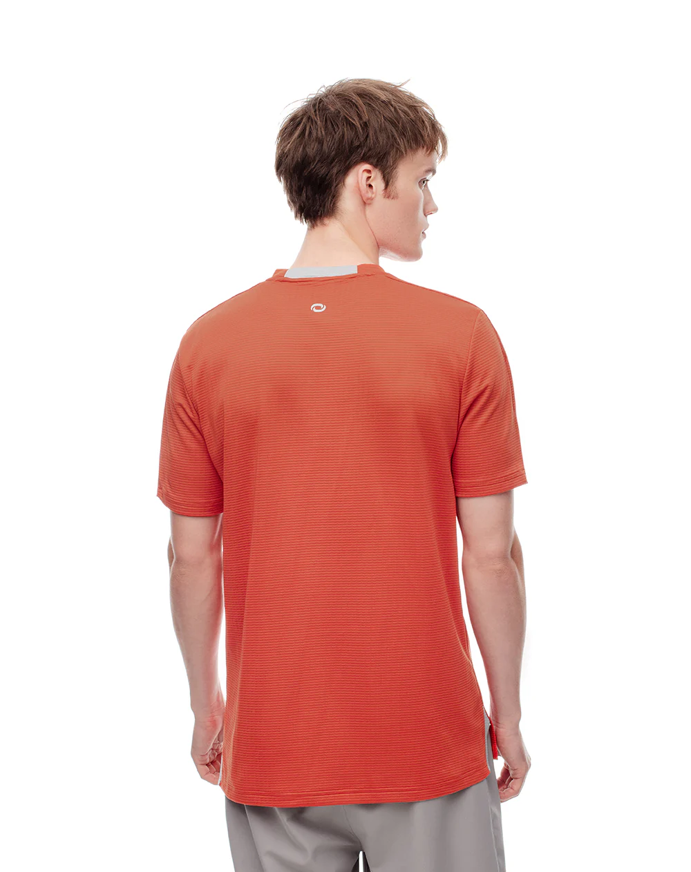 Camiseta deportiva control humedad naranja hombre - Image 2