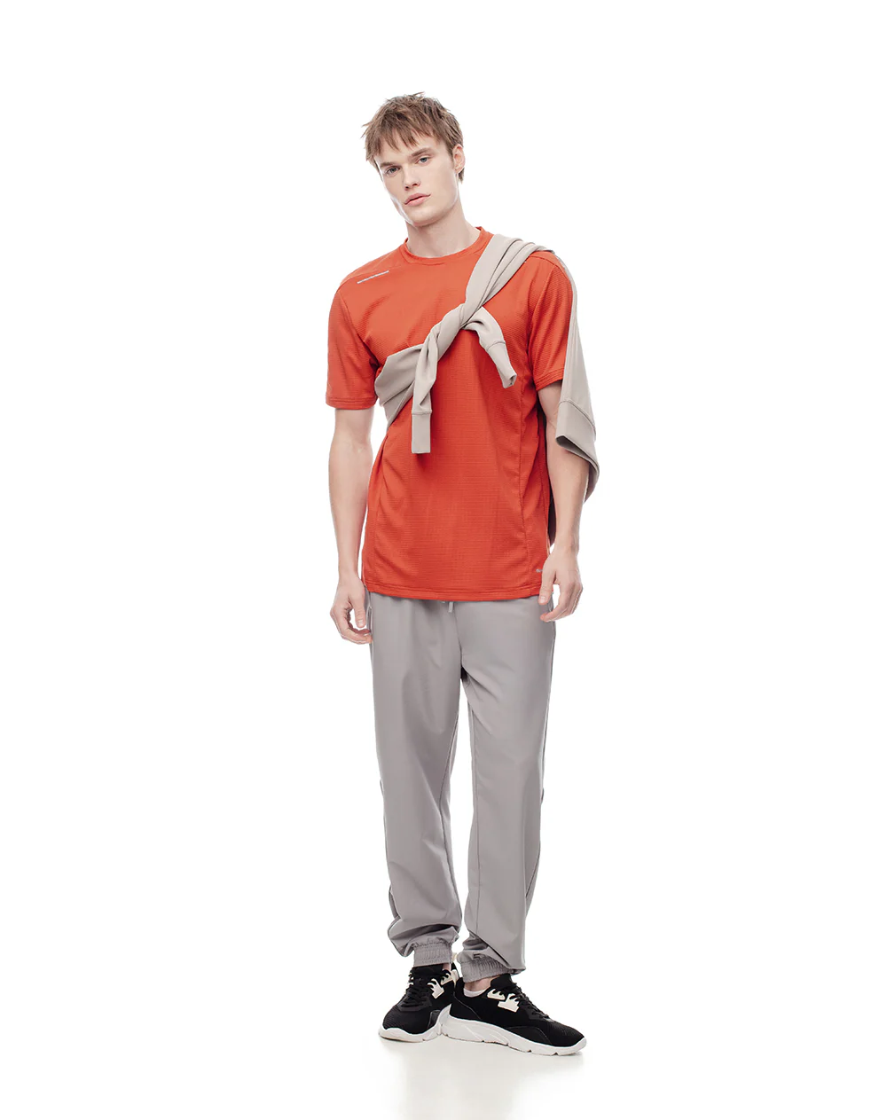 Camiseta deportiva control humedad naranja hombre - Image 4