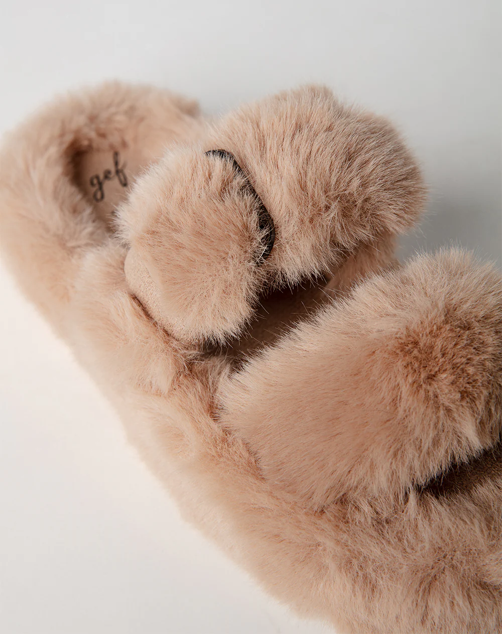 Pantuflas peluche beige mujer - Image 3