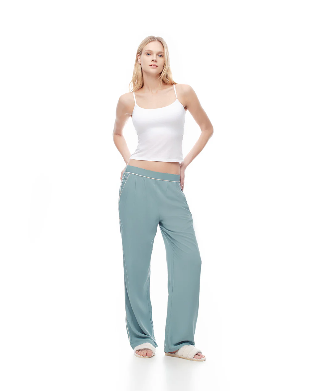 Camiseta tirantes slim blanca mujer - Image 2