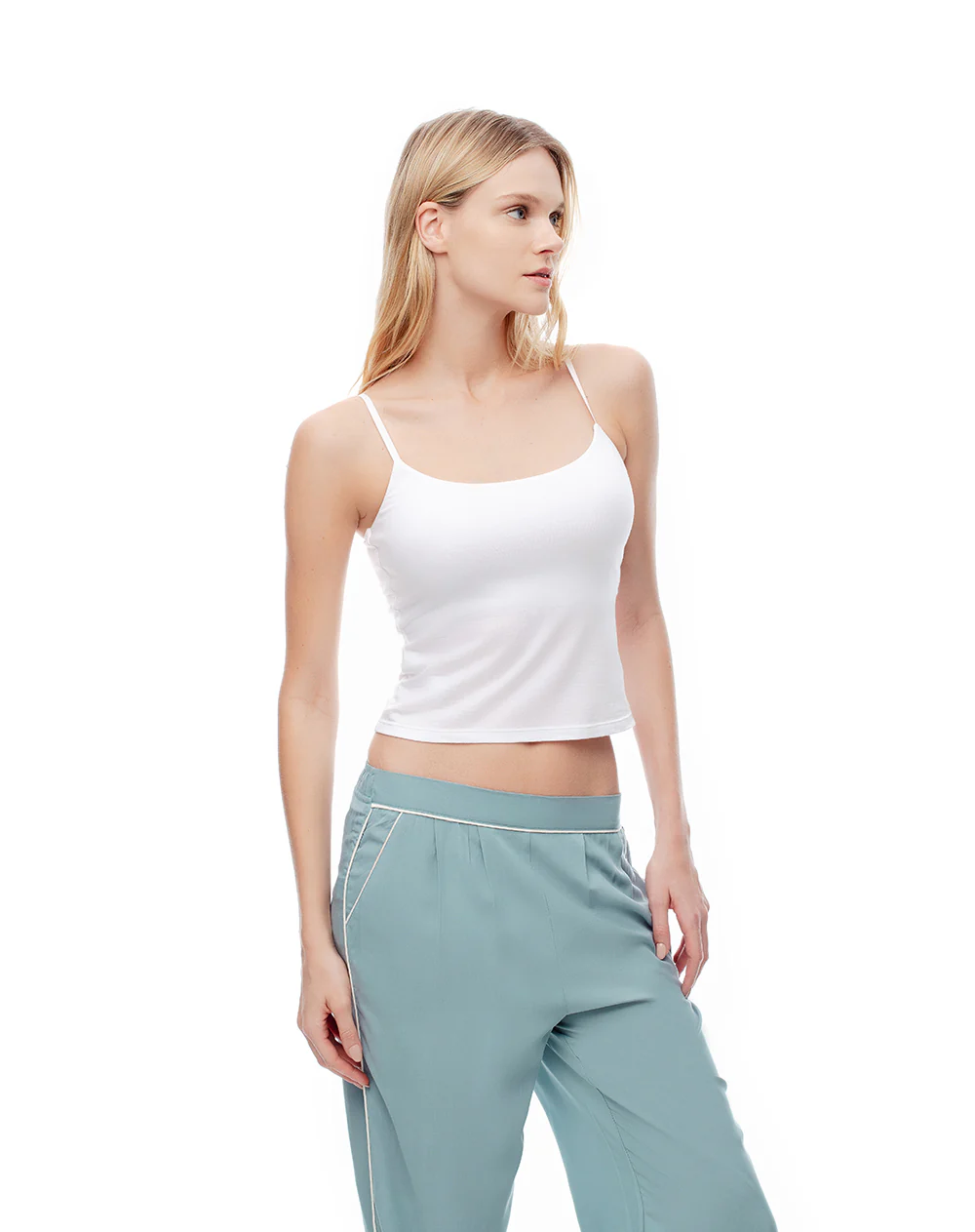 Camiseta tirantes slim blanca mujer - Image 3