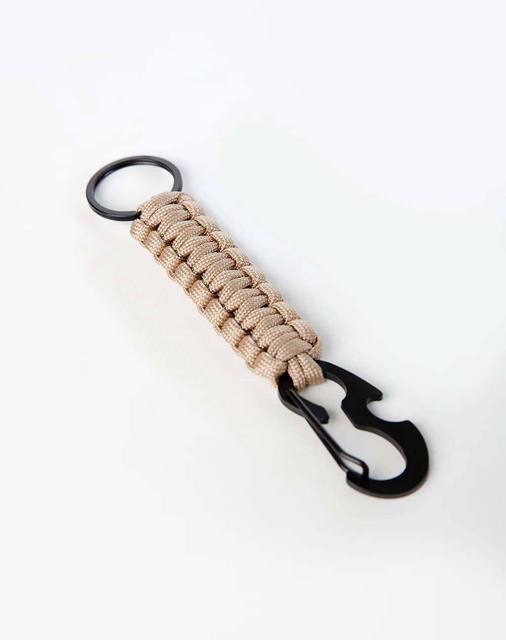 Llavero trenzado con gancho beige