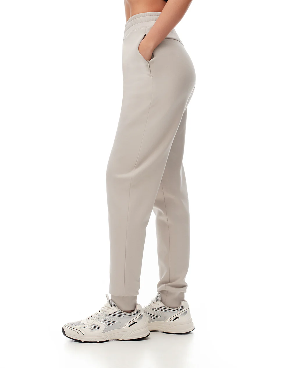 Jogger tiro medio slim arena mujer - Image 4