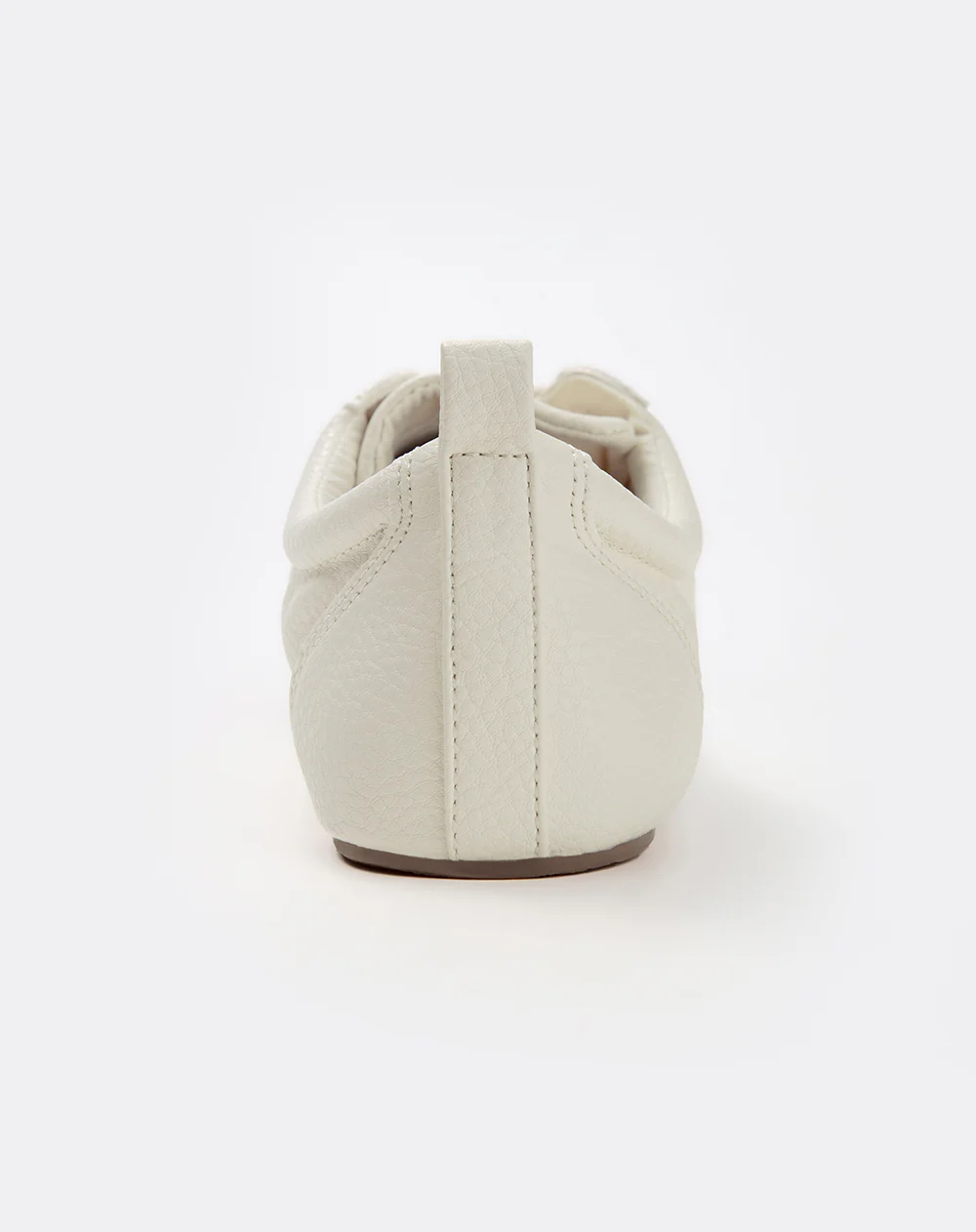 Tenis casuales tipo cuero graneado crudo mujer - Image 5