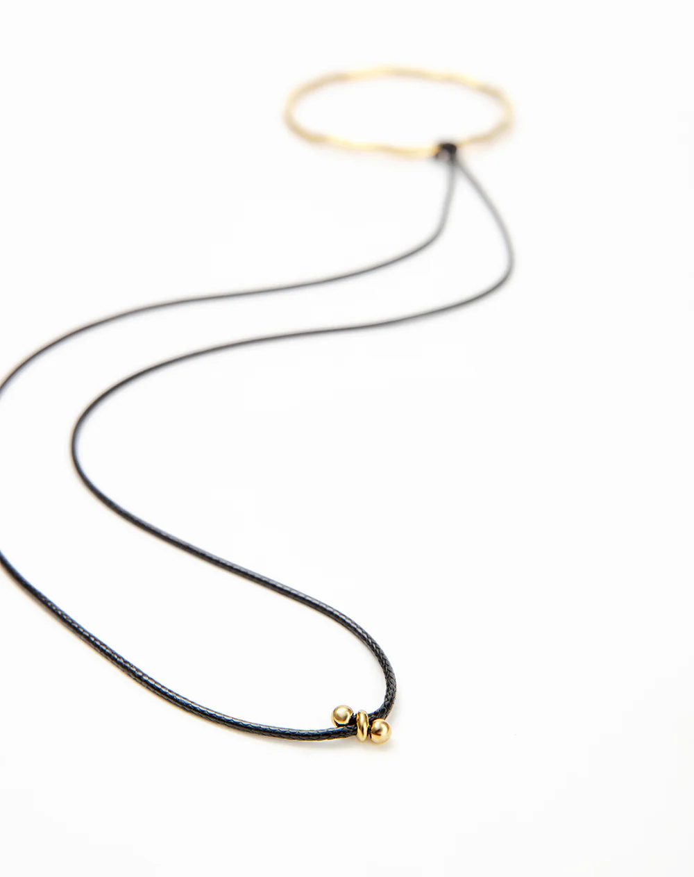 Collar dije circular dorado - Image 4