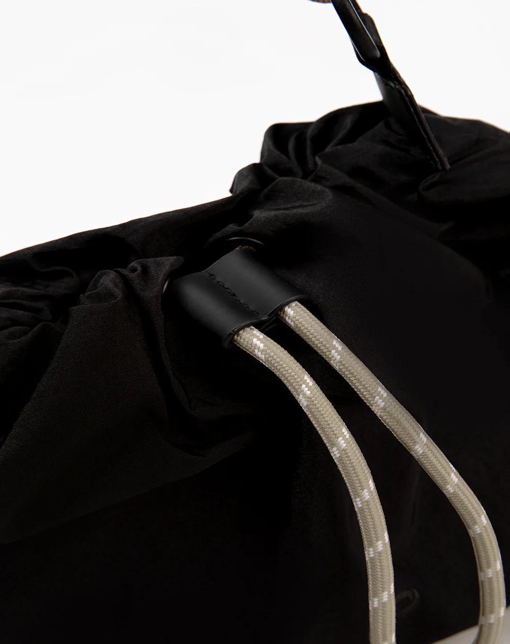Bolso bucket negro mujer - Image 6