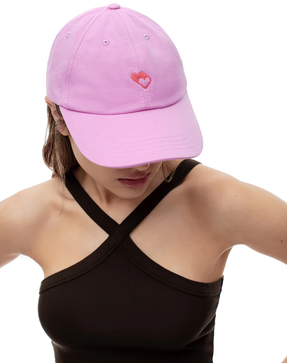 Gorra bordada corazón rosada - Image 2