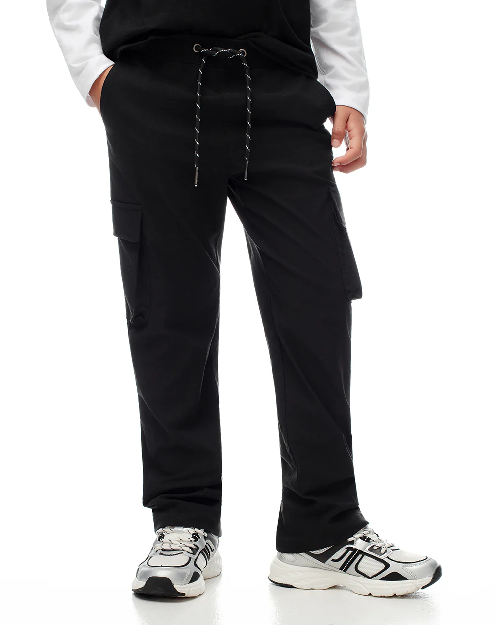 Pantalón tipo cargo negro niño - Image 4