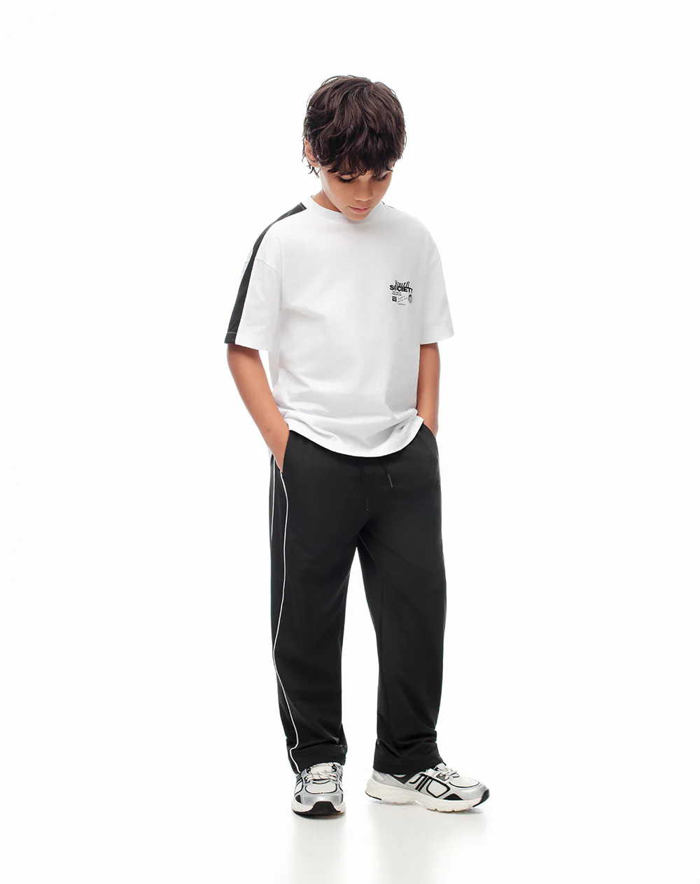Camiseta regular blanca niño - Image 4