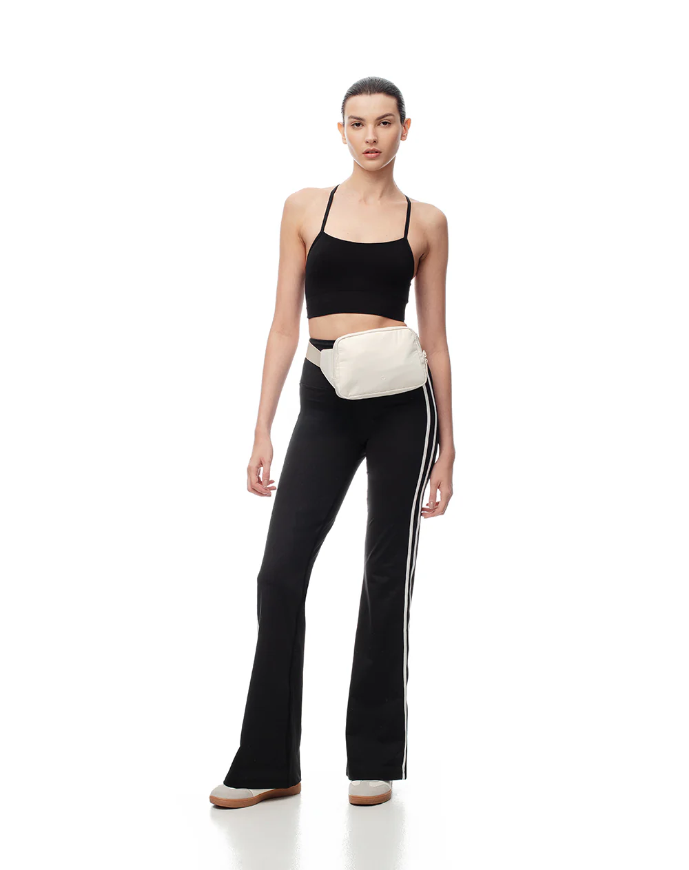 Top deportivo soporte medio seamless negro - Image 4